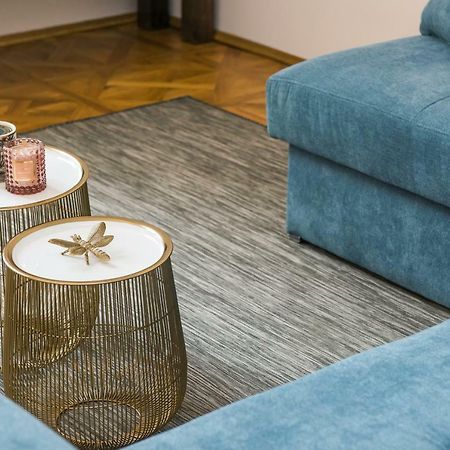 Square Apartment - Loftaffair Краков Экстерьер фото