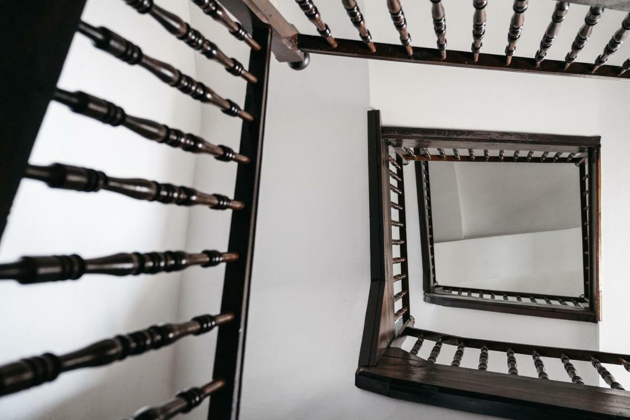 Square Apartment - Loftaffair Краков Экстерьер фото