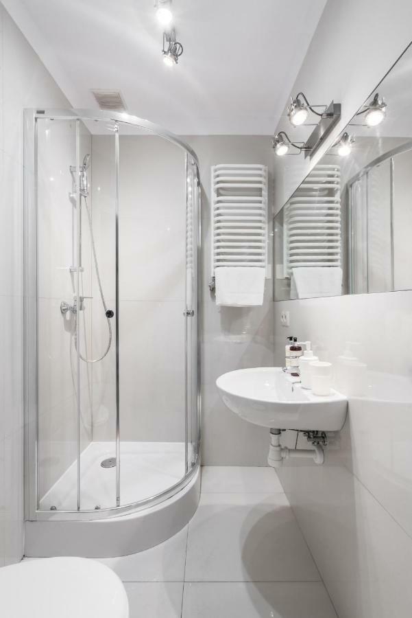 Square Apartment - Loftaffair Краков Экстерьер фото